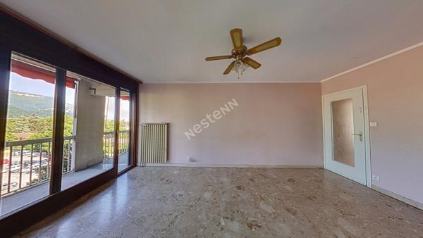 A VENDRE- Bel appartement sans vis à vis de 93 m² - GRENOBLE sur Libération.