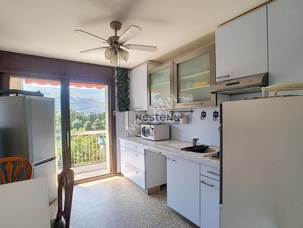 A VENDRE- Bel appartement sans vis à vis de 93 m² - GRENOBLE sur Libération.