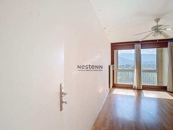 A VENDRE- Bel appartement sans vis à vis de 93 m² - GRENOBLE sur Libération.
