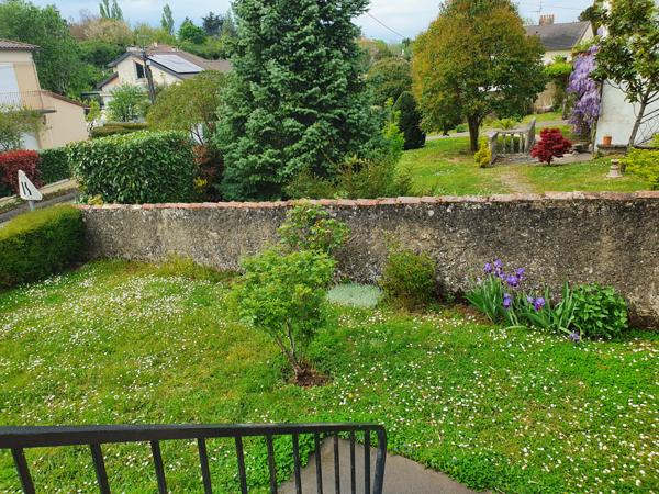 Poitiers (86000) Maison familiale, 5 chambres, garage et jardin