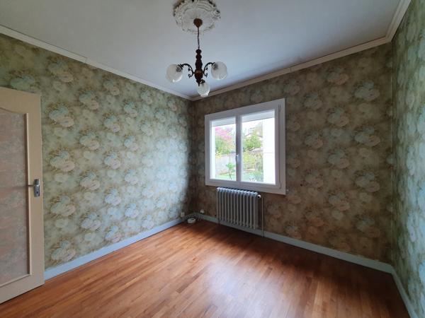 Poitiers (86000) Maison familiale, 5 chambres, garage et jardin