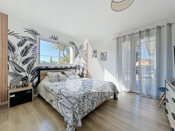 Maison 6 pièces 157.53 m2