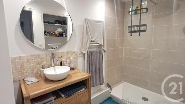 Appartement F3 Bis à vendre  4 pièces - 84 m 2   FRONTIGNAN  - 34