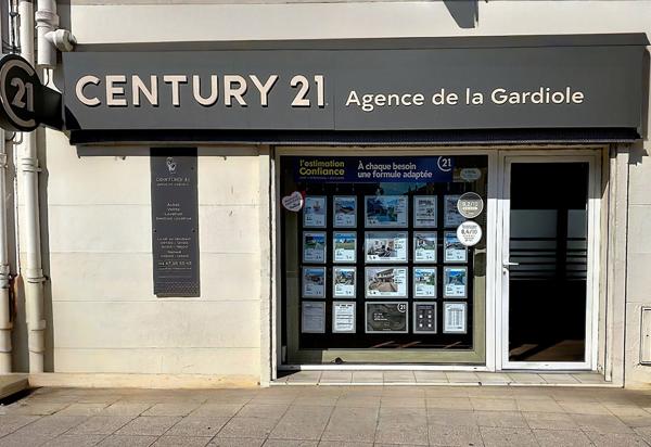 Appartement F3 Bis à vendre  4 pièces - 84 m 2   FRONTIGNAN  - 34