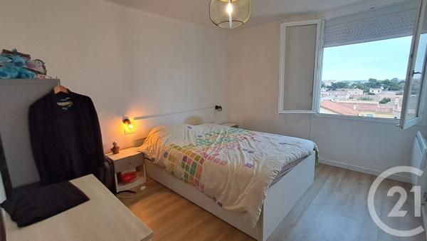 Appartement F3 Bis à vendre  4 pièces - 84 m 2   FRONTIGNAN  - 34