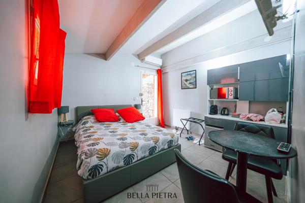 Aix-en-Provence (13080) Domaine de 351m² habitables sur un parc de 1,5ha