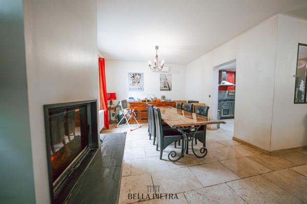 Aix-en-Provence (13080) Domaine de 351m² habitables sur un parc de 1,5ha