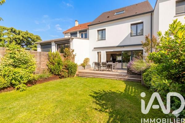Maison à vendre 7 pièces 155 m² Houilles