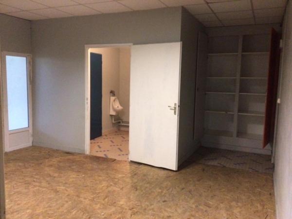 Ancienne salle des fêtes idéal pour association, stockage…..