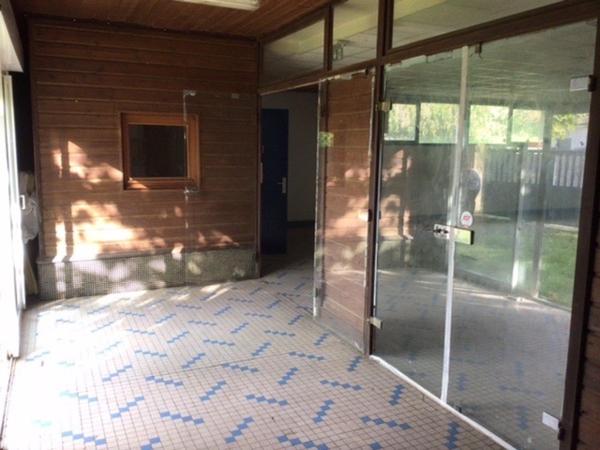 Ancienne salle des fêtes idéal pour association, stockage…..