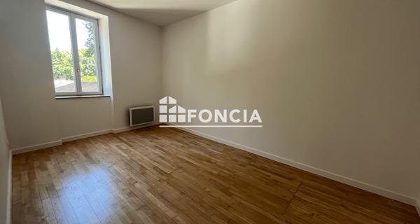 Location Appartement 3 pièces 79.42 m² - Veyre-monton 63960