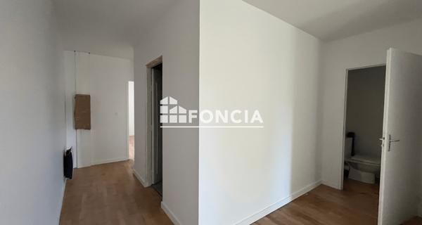 Location Appartement 3 pièces 79.42 m² - Veyre-monton 63960