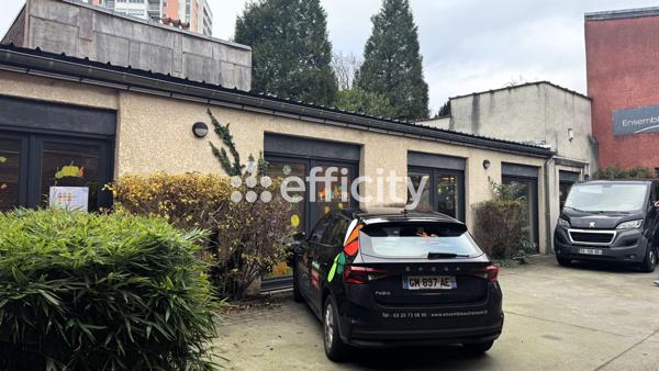 Bureau 10 pièces - 636 m²