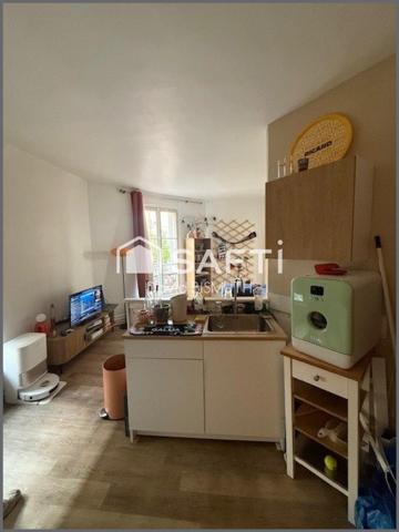 A VENDRE - LEVALLOIS CENTRE – RESTAURANT D’EXCEPTION EMPLACEMENT N°1 FACE AU MARCHÉ AVEC APPARTEMENT DE 45 M2 INCLUS DANS LE BAIL