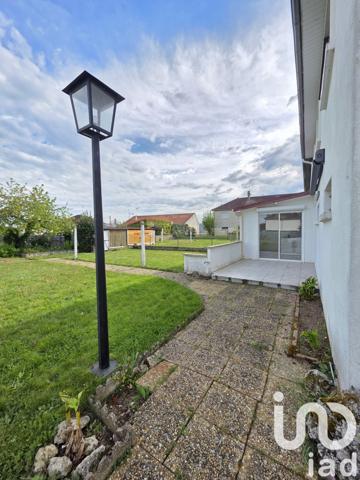 Maison 5 pièces de 103 m² à Moulins (03000)