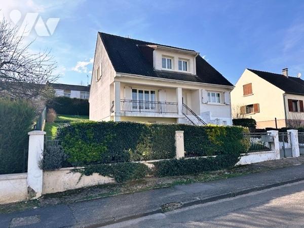 CHATEAU-THIERRY- lotissement- Pavillon édifié sous s/sol de 147 m² avec terrain- Type 6.