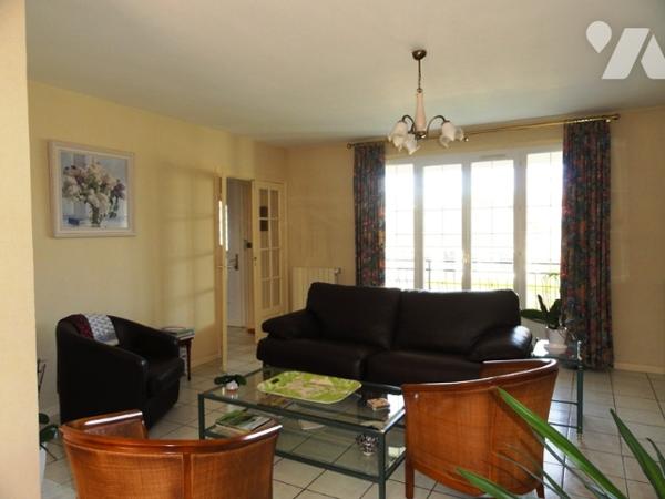 CHATEAU-THIERRY- lotissement- Pavillon édifié sous s/sol de 147 m² avec terrain- Type 6.