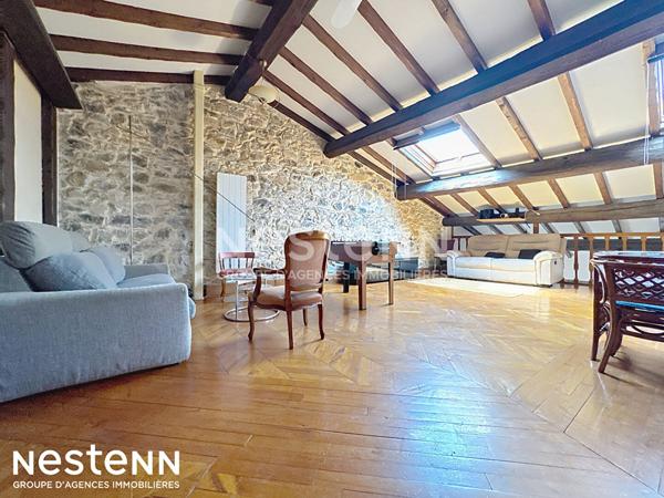 Opportunité rare dans le joli village de Névian! appartement avec TERRASSE ET COUR privée