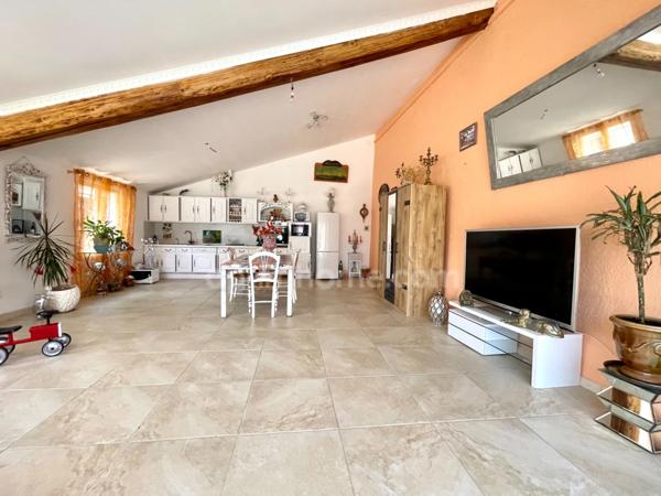 MAS AVEC PISCINE ET DÉPENDANCE BELLEGARDE