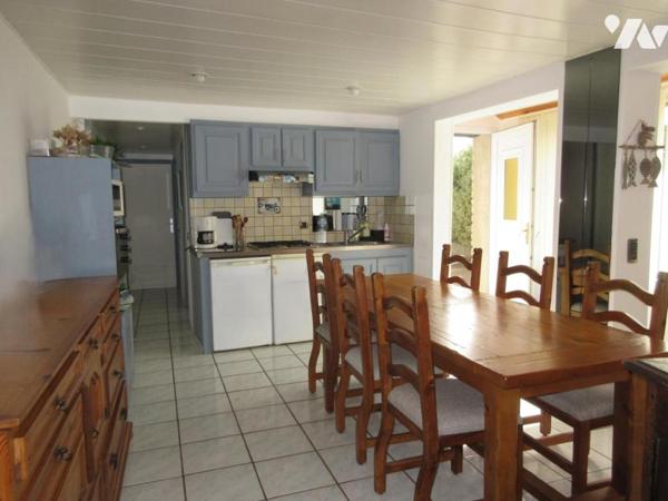 ENSEMBLE DE 2 MAISONS + HANGAR