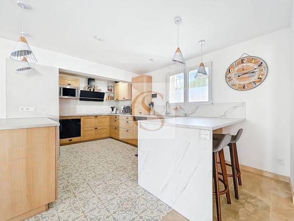 Maison à vendre 10 pièces de 247 m²