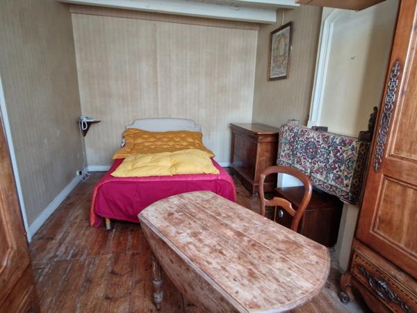 Maison à vendre 7 pièces proche de SAINT HILAIRE DE VILLEFRANCHE (17)