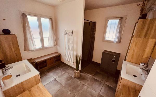 Maison à vendre    4 pièces •  Barjac