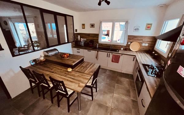 Maison à vendre    4 pièces •  Barjac