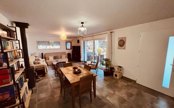 Maison à vendre    4 pièces •  Barjac