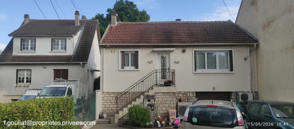 93370 Montfermeil .Maison avec jardin arboré, sous-sol total 60 m²
