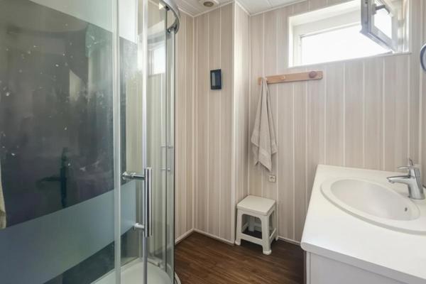 93370 Montfermeil .Maison avec jardin arboré, sous-sol total 60 m²