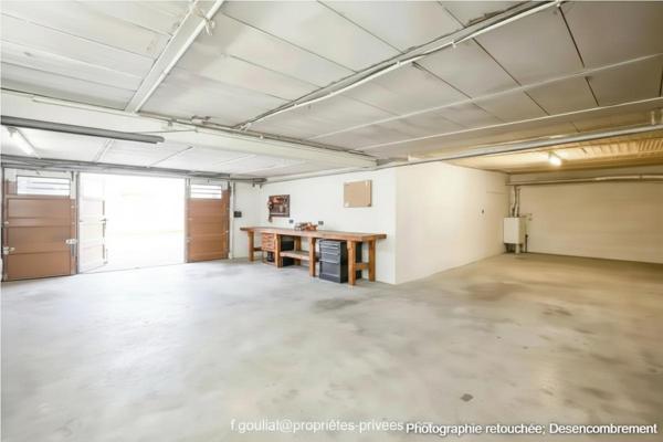 93370 Montfermeil .Maison avec jardin arboré, sous-sol total 60 m²