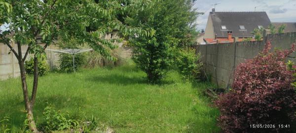 93370 Montfermeil .Maison avec jardin arboré, sous-sol total 60 m²