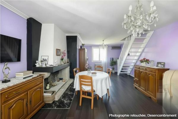 93370 Montfermeil .Maison avec jardin arboré, sous-sol total 60 m²