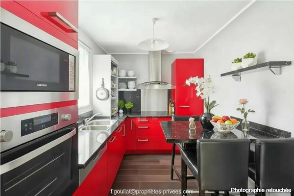 93370 Montfermeil .Maison avec jardin arboré, sous-sol total 60 m²