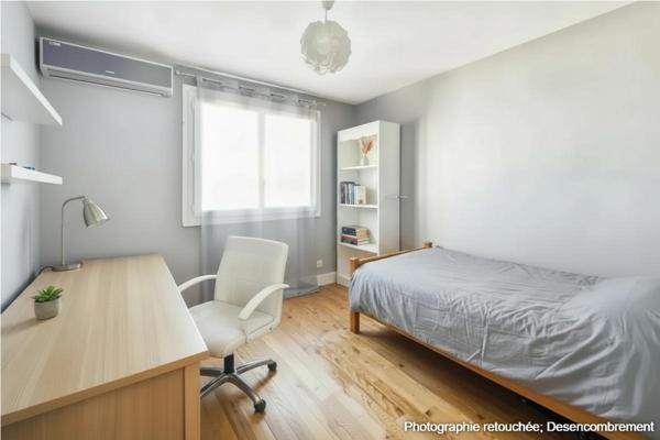93370 Montfermeil .Maison avec jardin arboré, sous-sol total 60 m²