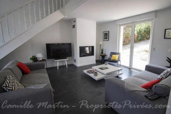 Coup de coeur à Valescure : villa avec piscine, appartement indépendant et vue dégagée sur l'Estérel