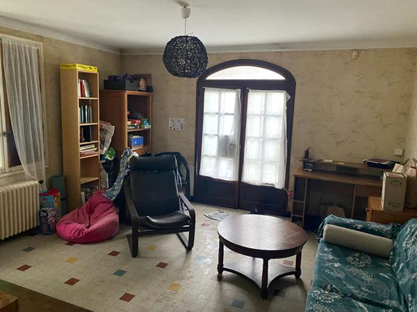 CHECY MAISON ANCIENNE SECTEUR CALME