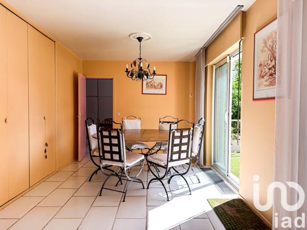 Maison à vendre 7 pièces 168 m² Le Chesnay-Rocquencourt