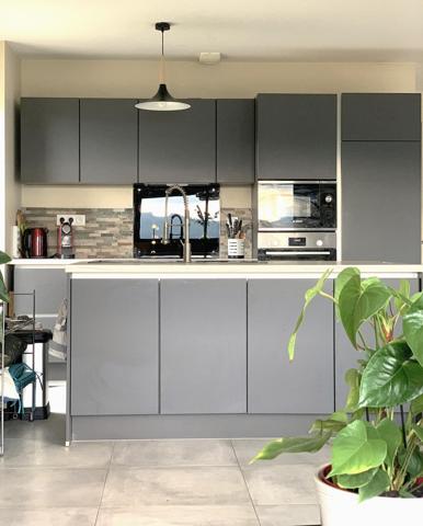 T4 avec jardin, piscine, garage, carport et caves