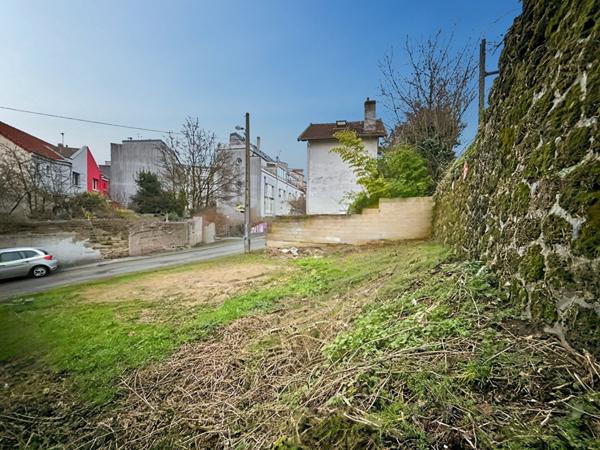 TERRAIN CONSTRUCTIBLE 142 M² VANVES
