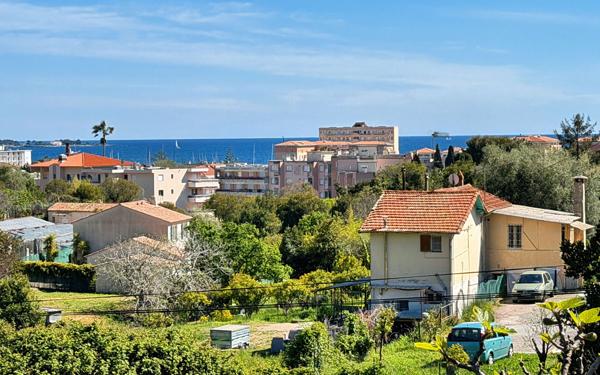 Appartement à vendre    5 pièces • 148,63 m2 Golfe Juan - Vallauris