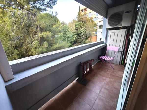 Appartement lumineux de 85m2 au 3ème étage.