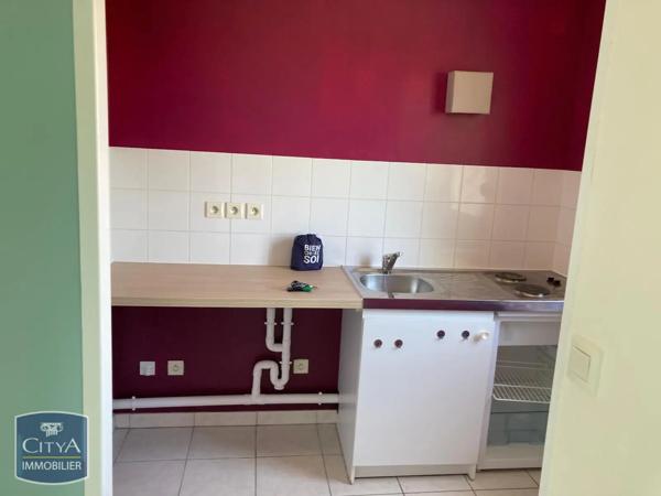 Appartement à louer 2 pièces 48.7m² Châlons-en-Champagne (51000)