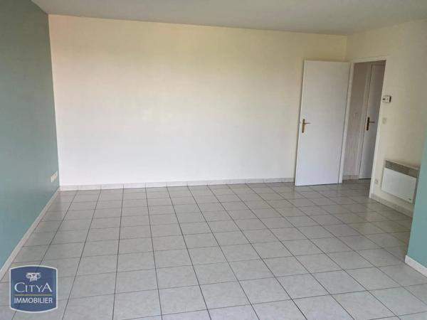 Appartement à louer 2 pièces 48.7m² Châlons-en-Champagne (51000)