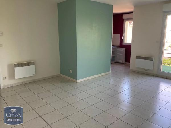 Appartement à louer 2 pièces 48.7m² Châlons-en-Champagne (51000)