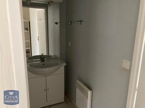 Appartement à louer 2 pièces 48.7m² Châlons-en-Champagne (51000)