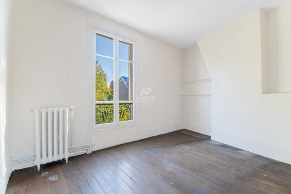 Appartement Saint Germain En Laye 5 pièces 125.40 m2 1 050 000 € **  - Référence  18579