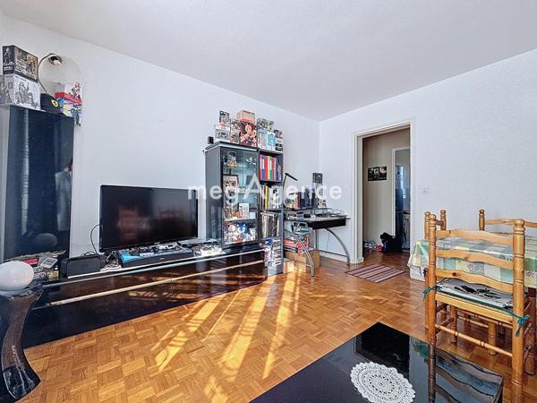 Appartement à CHATOU, 78400 - 1 pièce 38m²