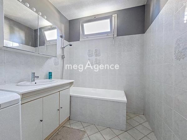 Appartement à CHATOU, 78400 - 1 pièce 38m²